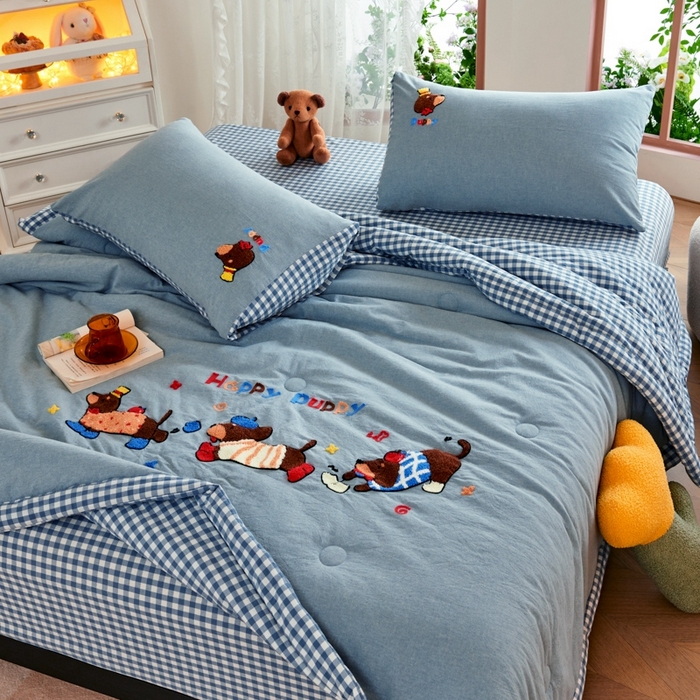 91家纺网 家纺一手货源 找家纺 2025新款色织全棉纯棉绣花单夏被夏凉被空调被 奔跑小狗-蓝