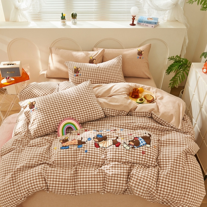 91家纺网 家纺一手货源 找家纺 徕米家居  2025新款色织全棉水洗棉毛巾绣四件套 奔跑小狗-卡其