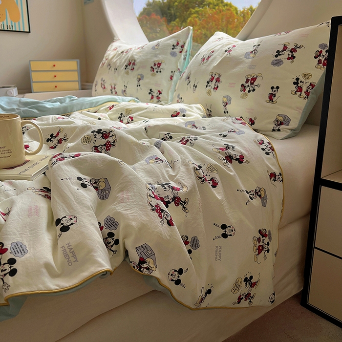 91家纺网 家纺一手货源 找家纺 初念 2025新款云朵棉系列夏被（提供买家秀） 听音乐的米奇