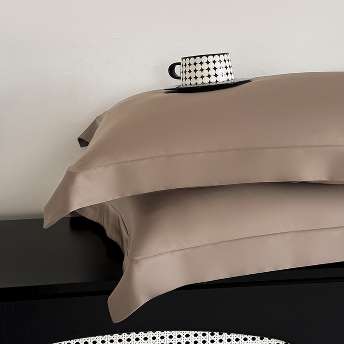 91家纺网 家纺一手货源 找家纺 金喜 2025新款LF级60支莱赛尔天丝枕套宽边枕套 拿铁