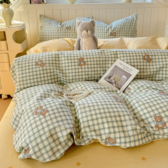 91家纺网 家纺一手货源 找家纺 黑马家居 2025新款全棉喷气13070印花四件套 格雷小熊