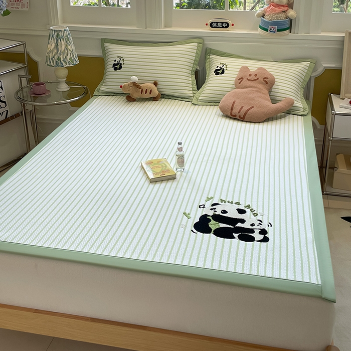 91家纺网 家纺一手货源 找家纺 2025年新款PE提花卡通毛巾绣凉席系列场景一 花花