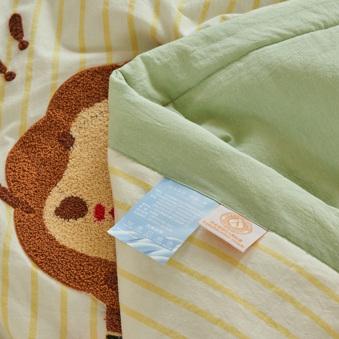 91家纺网 家纺一手货源 找家纺 2025新款色织全棉纯棉绣花单夏被夏凉被空调被 条纹曲奇