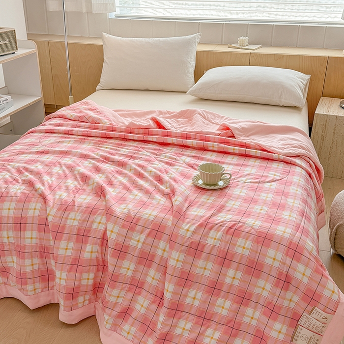 91家纺网 家纺一手货源 找家纺 博弈家纺 2025新款水洗棉棉花夏被 娇粉