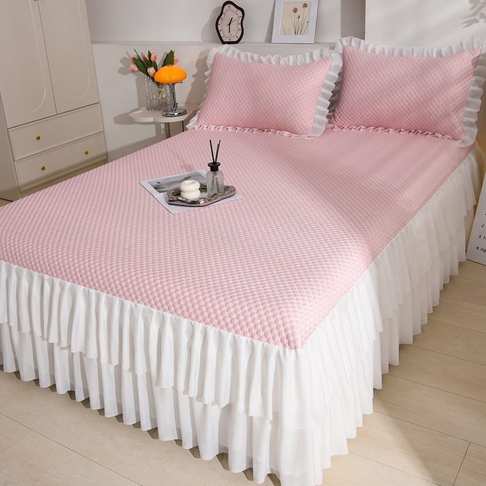 91家纺网 家纺一手货源 找家纺 （总）绘萱家居 2025爆款冰凉豆豆凉席三件套床裙款冰丝软席子