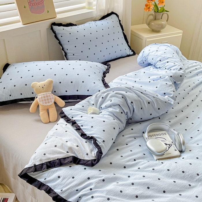 91家纺网 家纺一手货源 找家纺 优选良品 2025新款直播热款赫本风皱皱双层纱花边款针织皱皱纱法式印花吊边床单三件套床笠四件套 波点-蓝