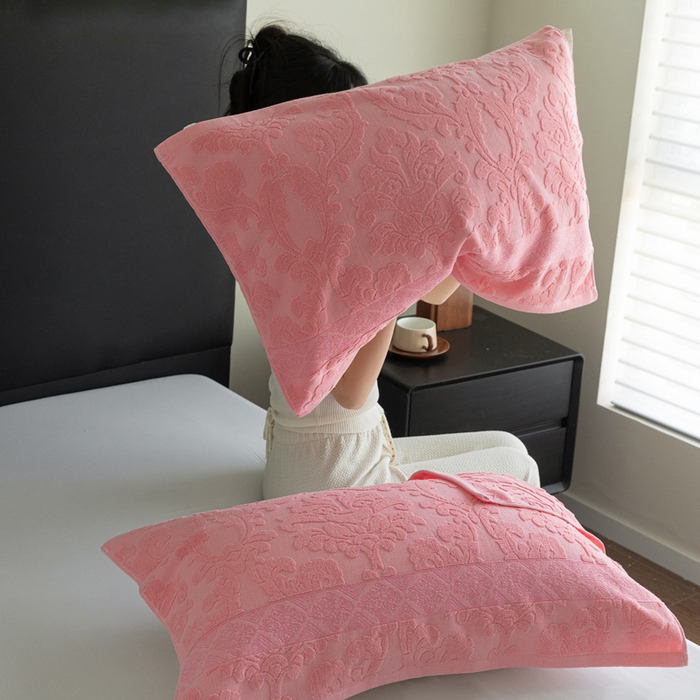 91家纺网 家纺一手货源 找家纺 （总）乐家毛巾被（工厂自产自销） 2025新款纯棉浮雕老式枕巾