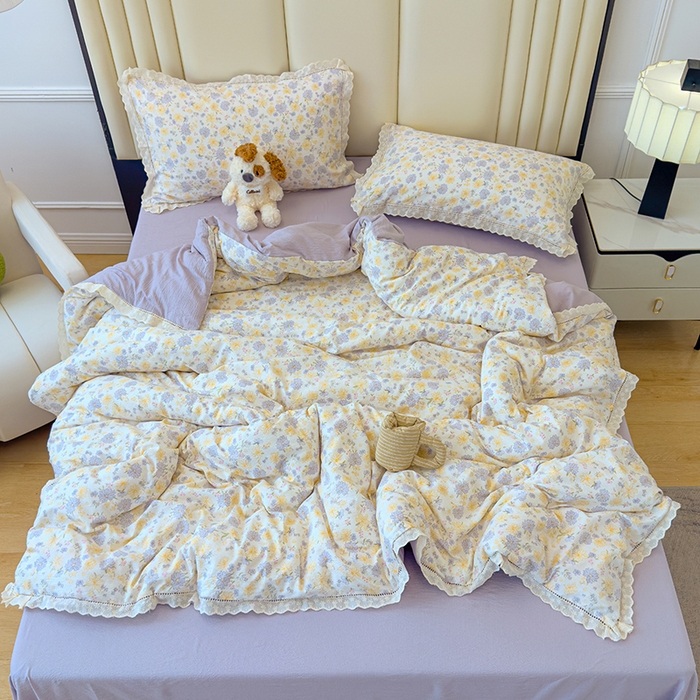 91家纺网 家纺一手货源 找家纺 竹合家纺 2025新款云感皱皱四件套-镂空花边款法式  花边款-紫萱花