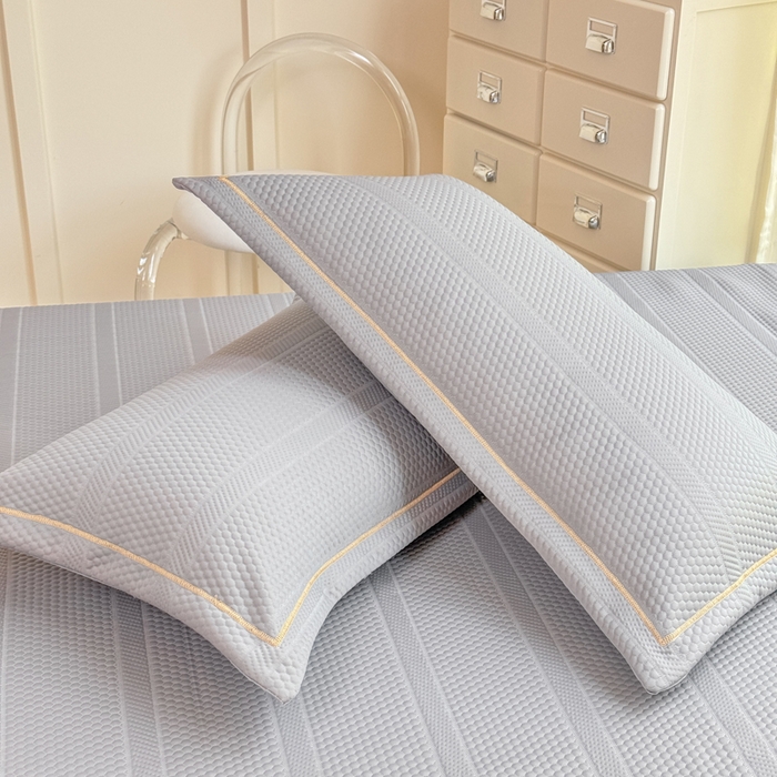 91家纺网 家纺一手货源 找家纺 慧菲 2025新款渐变床裙PE高分子凉感席床裙凉席三件套  高级灰