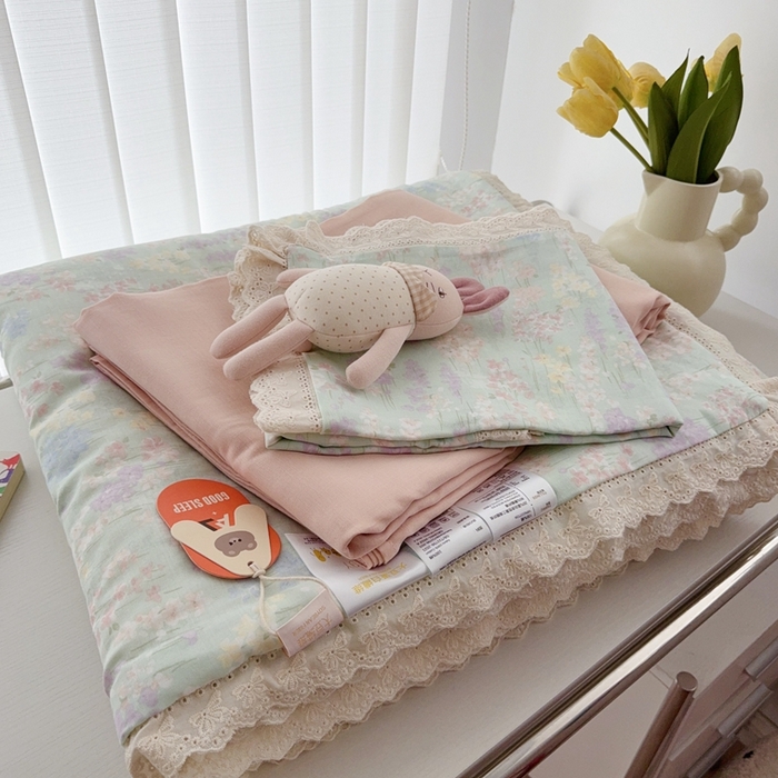 91家纺网 家纺一手货源 找家纺 于果2025新款双层纱花边款夏被 艺朵