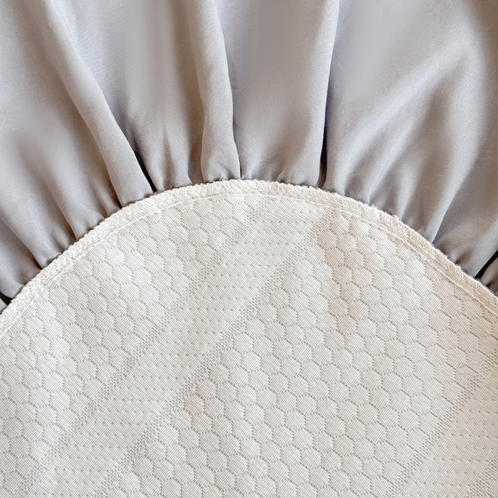 91家纺网 家纺一手货源 找家纺 慧菲  2025新款PE高分子凉感席床裙凉席三件套 【6-7斤】 月光灰