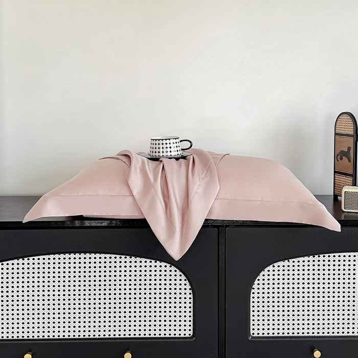 91家纺网 家纺一手货源 找家纺 金喜 2025新款LF级60支莱赛尔天丝枕套宽边枕套 焦糖粉