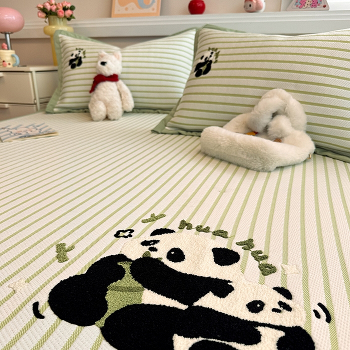 91家纺网 家纺一手货源 找家纺 蓝邻家纺 2025年新款PE提花卡通毛巾绣凉席系列场景二 花花