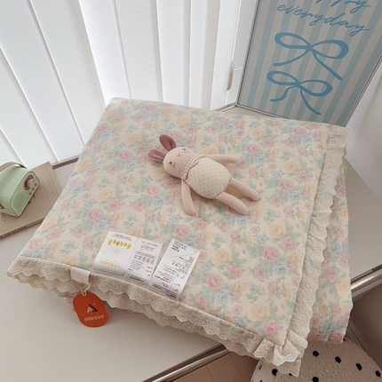 于果2025新款双层纱花边款夏被 佩洛斯