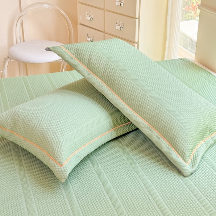 91家纺网 家纺一手货源 找家纺 慧菲 2025新款渐变床裙PE高分子凉感席床裙凉席三件套  水波绿