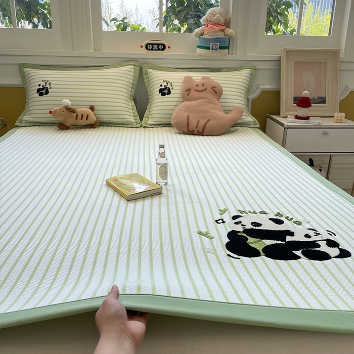 91家纺网 家纺一手货源 找家纺 2025年新款PE提花卡通毛巾绣凉席系列场景一 花花