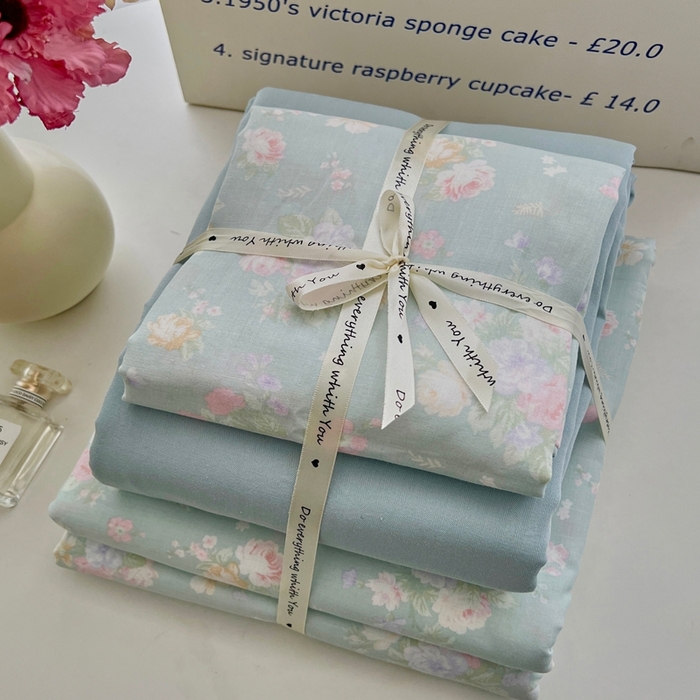 91家纺网 家纺一手货源 找家纺 优品阁 2025新款人字纹全棉双层纱四件套 蓝色恋人【升级款-提花人字纹床单】