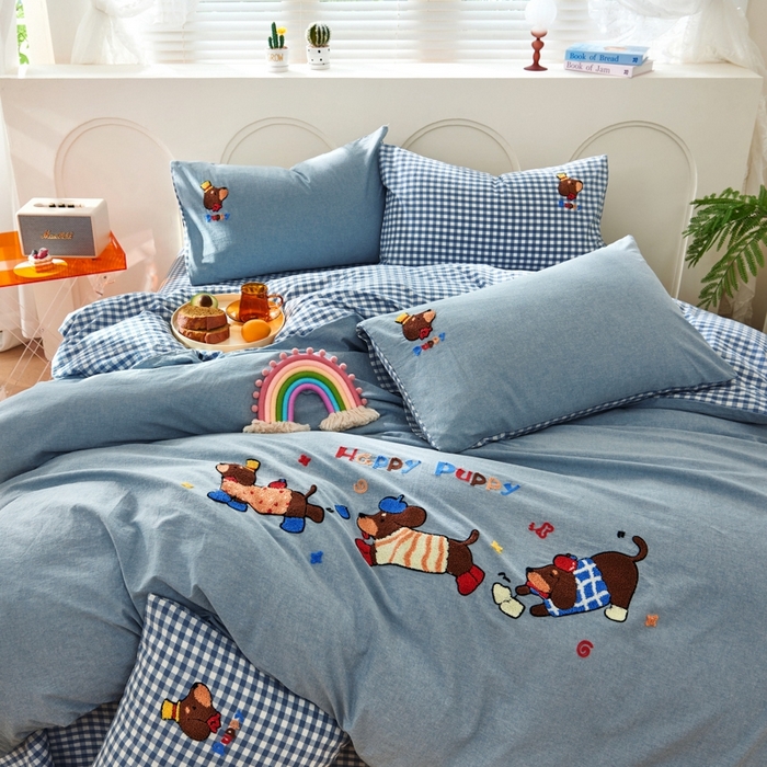 91家纺网 家纺一手货源 找家纺 徕米家居  2025新款色织全棉水洗棉毛巾绣四件套 奔跑小狗-蓝