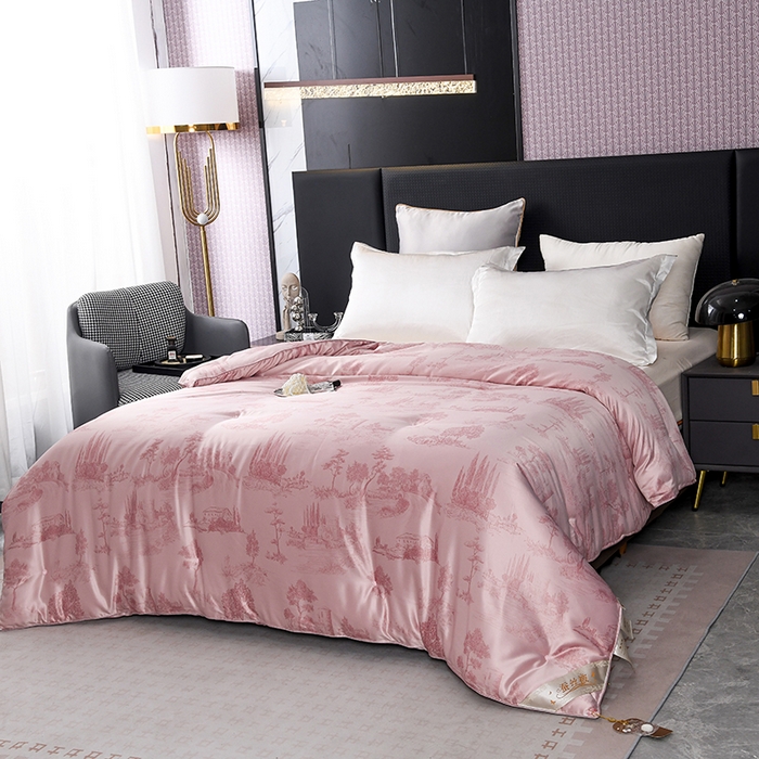 91家纺网 家纺一手货源 找家纺 鑫田家纺 2025新款天丝蚕丝被100%柞蚕丝夏被莱赛尔天丝数码印花 情节-浅豆沙