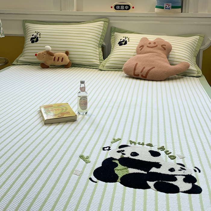 91家纺网 家纺一手货源 找家纺 2025年新款PE提花卡通毛巾绣凉席系列场景一 花花