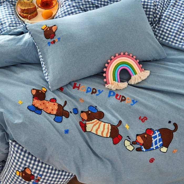 91家纺网 家纺一手货源 找家纺 徕米家居  2025新款色织全棉水洗棉毛巾绣四件套 奔跑小狗-蓝