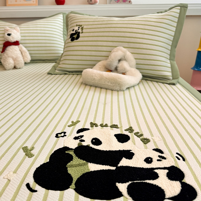 91家纺网 家纺一手货源 找家纺 蓝邻家纺 2025年新款PE提花卡通毛巾绣凉席系列场景二 花花