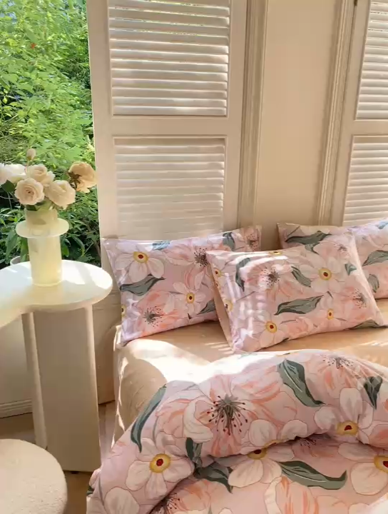 91家纺网 家纺一手货源 找家纺 黑马家居 2025新款全棉喷气13070印花四件套 嫣然花开