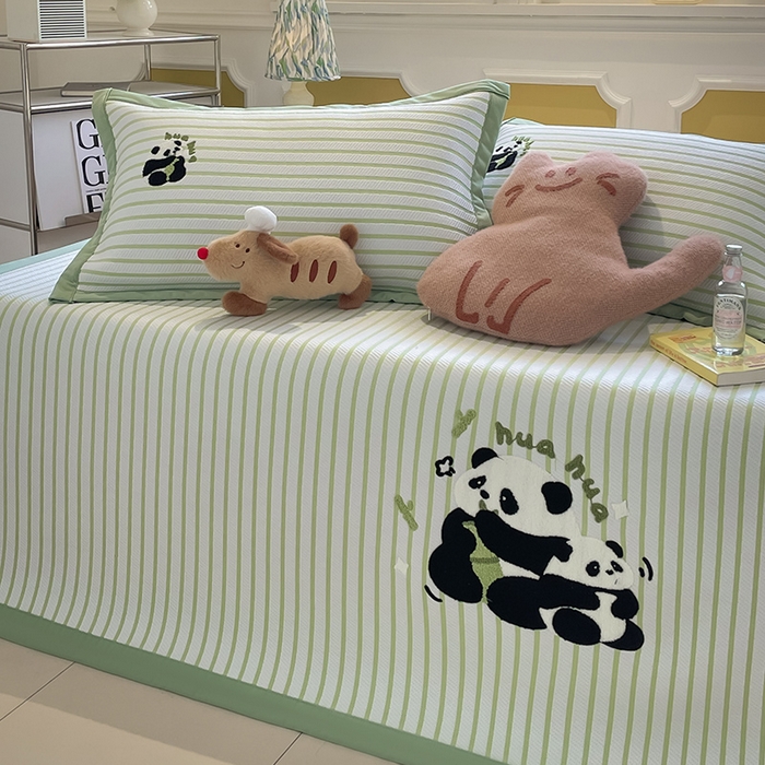 91家纺网 家纺一手货源 找家纺 2025年新款PE提花卡通毛巾绣凉席系列场景一 花花