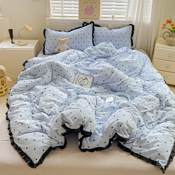 91家纺网 家纺一手货源 找家纺 优选 2025新款直播热款赫本风花边款针织皱皱纱法式印花吊边床单三件套床笠四件套 波点-蓝