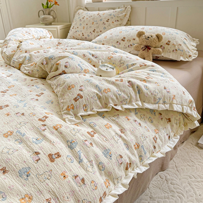 91家纺网 家纺一手货源 找家纺 优选良品 2025新款直播热款赫本风皱皱双层纱花边款针织皱皱纱法式印花吊边床单三件套床笠四件套 开心乐园