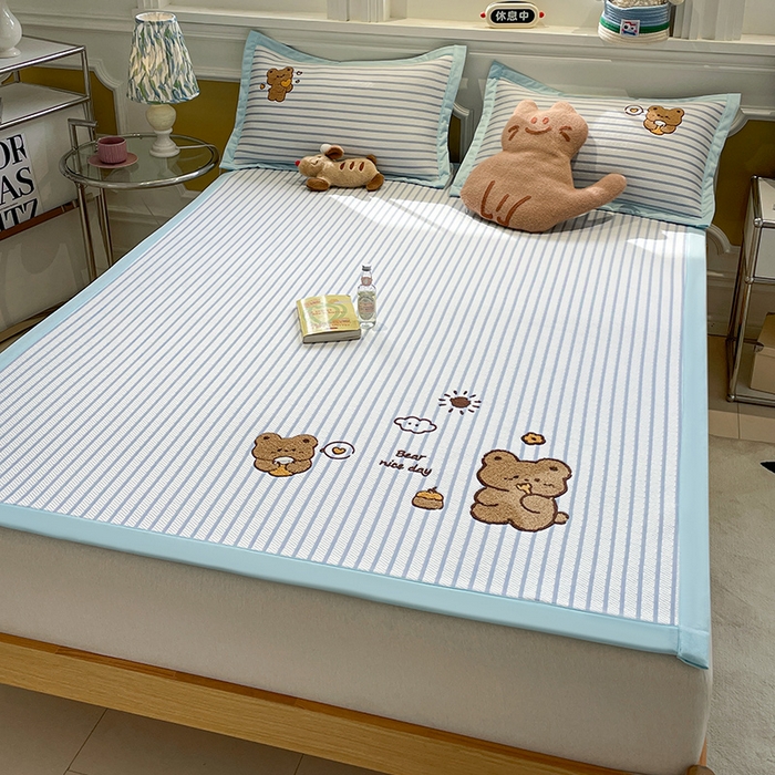 91家纺网 家纺一手货源 找家纺 2025年新款PE提花卡通毛巾绣凉席系列场景一 幸运狗