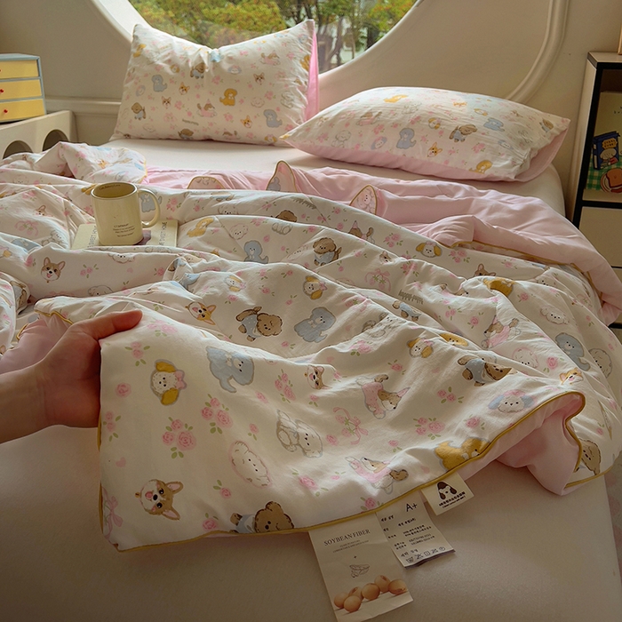 91家纺网 家纺一手货源 找家纺 初念 2025新款云朵棉系列夏被（提供买家秀） 灰蒙小狗