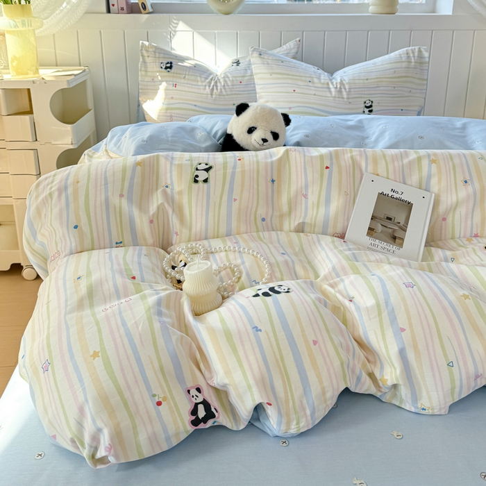 91家纺网 家纺一手货源 找家纺 黑马家居 2025新款全棉喷气13070印花四件套 小熊猫