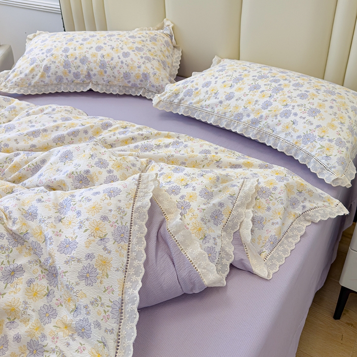 91家纺网 家纺一手货源 找家纺 竹合家纺 2025新款云感皱皱四件套-镂空花边款法式  花边款-紫萱花