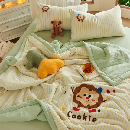 91家纺网 家纺一手货源 找家纺 徕米家居  2025新款色织全棉纯棉绣花夏被夏凉被空调被四件套 条纹曲奇