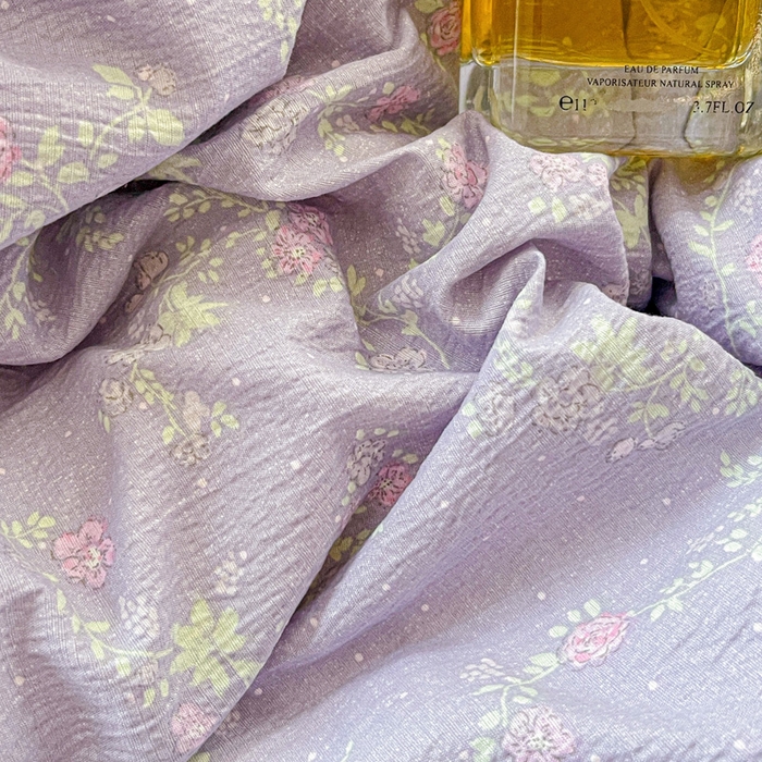 91家纺网 家纺一手货源 找家纺 优选 2025新款直播热款赫本风花边款针织皱皱纱法式印花吊边床单三件套床笠四件套 艾薇紫