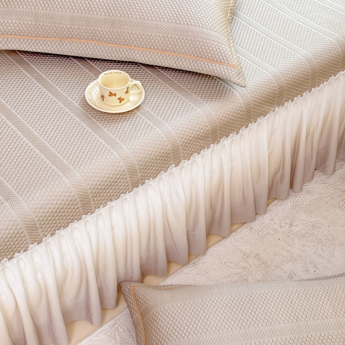 91家纺网 家纺一手货源 找家纺 慧菲 2025新款渐变床裙PE高分子凉感席床裙凉席三件套  香槟咖