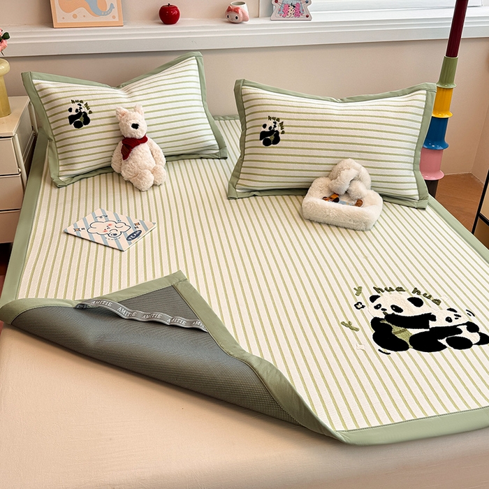 91家纺网 家纺一手货源 找家纺 蓝邻家纺 2025年新款PE提花卡通毛巾绣凉席系列场景二 花花