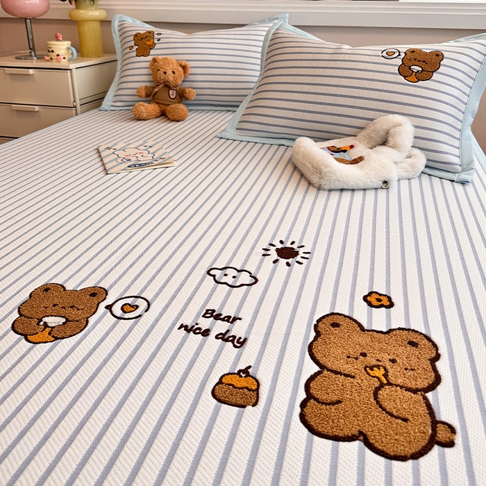 91家纺网 家纺一手货源 找家纺 蓝邻家纺 2025年新款PE提花卡通毛巾绣凉席系列场景二 幸运狗