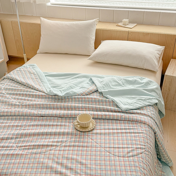 91家纺网 家纺一手货源 找家纺 博弈家纺 2025新款水洗棉棉花夏被 春野