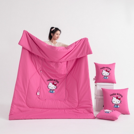 91家纺网 家纺一手货源 找家纺 照世家纺 2025新款全棉纯棉三丽鸥抱枕被【券后控价不低于：78/99/129/149/179】凯蒂猫-粉