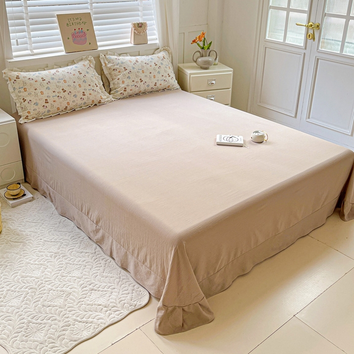 91家纺网 家纺一手货源 找家纺 优选良品 2025新款直播热款赫本风皱皱双层纱花边款针织皱皱纱法式印花吊边床单三件套床笠四件套 开心乐园