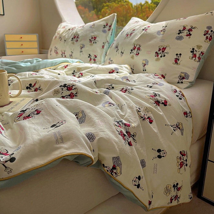 91家纺网 家纺一手货源 找家纺 初念 2025新款云朵棉系列夏被（提供买家秀） 听音乐的米奇