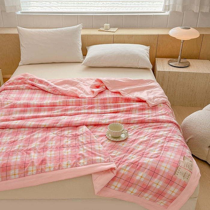 91家纺网 家纺一手货源 找家纺 博弈家纺 2025新款水洗棉棉花夏被 娇粉