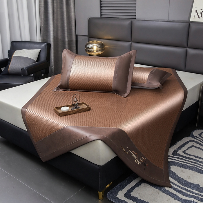 91家纺网 家纺一手货源 找家纺 卡罗兰 2025新款PE超冷感霸王藤刺绣凉席冰藤席床单款 霸王藤-咖色