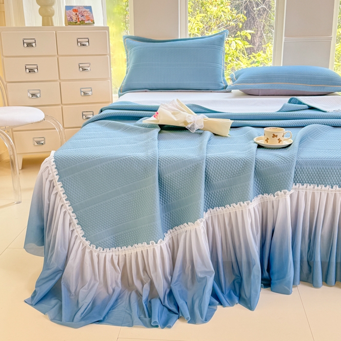 91家纺网 家纺一手货源 找家纺 慧菲 2025新款渐变床裙PE高分子凉感席床裙凉席三件套  天空蓝
