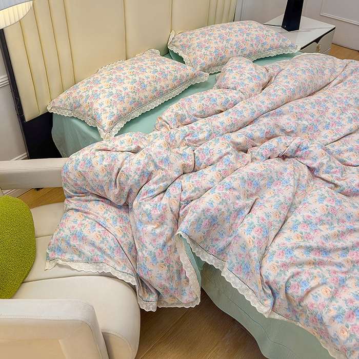 91家纺网 家纺一手货源 找家纺 竹合家纺 2025新款云感皱皱四件套-镂空花边款法式 花边款-薄荷初夏