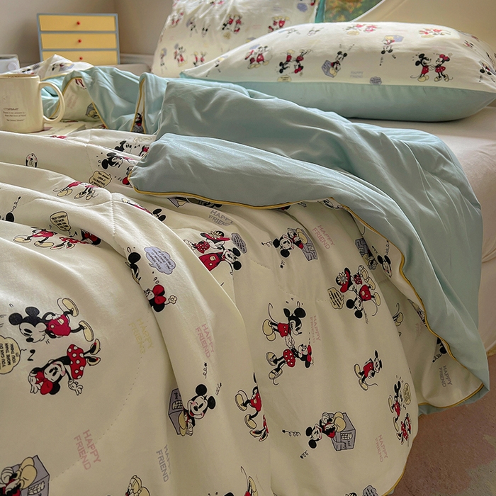 91家纺网 家纺一手货源 找家纺 初念 2025新款云朵棉系列夏被（提供买家秀） 听音乐的米奇