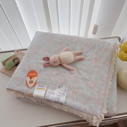 于果2025新款双层纱花边款夏被 莉莉周