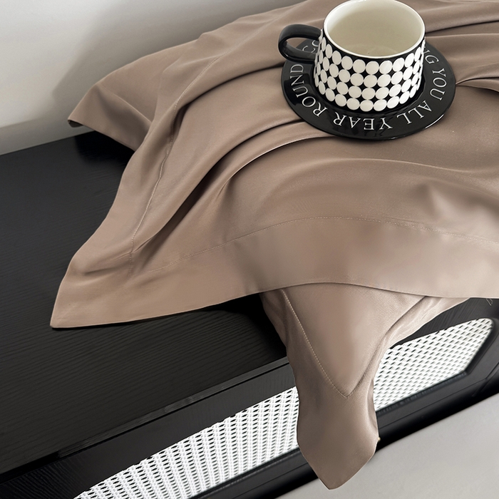 91家纺网 家纺一手货源 找家纺 金喜 2025新款LF级60支莱赛尔天丝枕套宽边枕套 拿铁